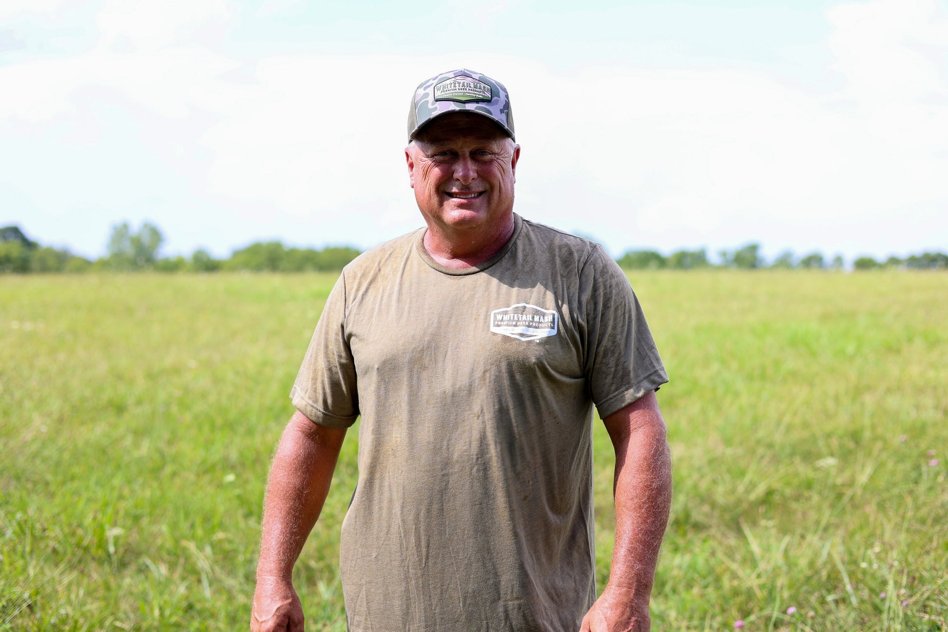 Whitetail Mash Triblend Short Sleeve Tee